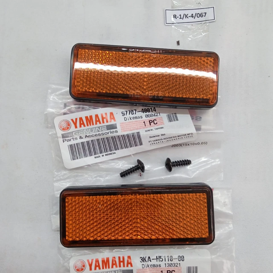 Yamaha RXK RX King RX135 Yellow Front Reflector Pair