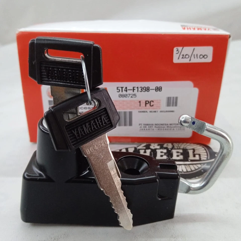 Fizzy Helmet Lock Yamaha RD500