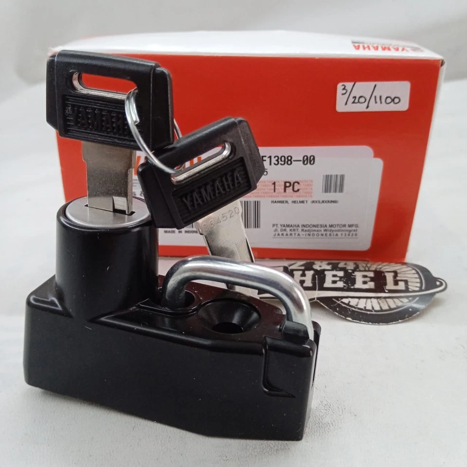 Genuine Yamaha YB125 RX100 RXS100 RS125 Virago Helmet Holder with Keys