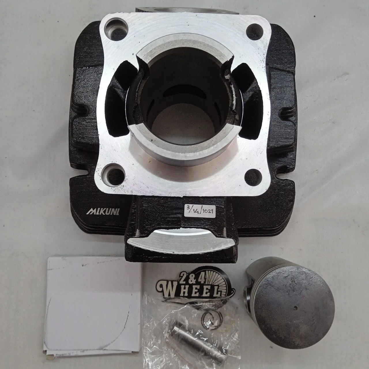 Yamaha Cylinder Barrel with Gasket Assy