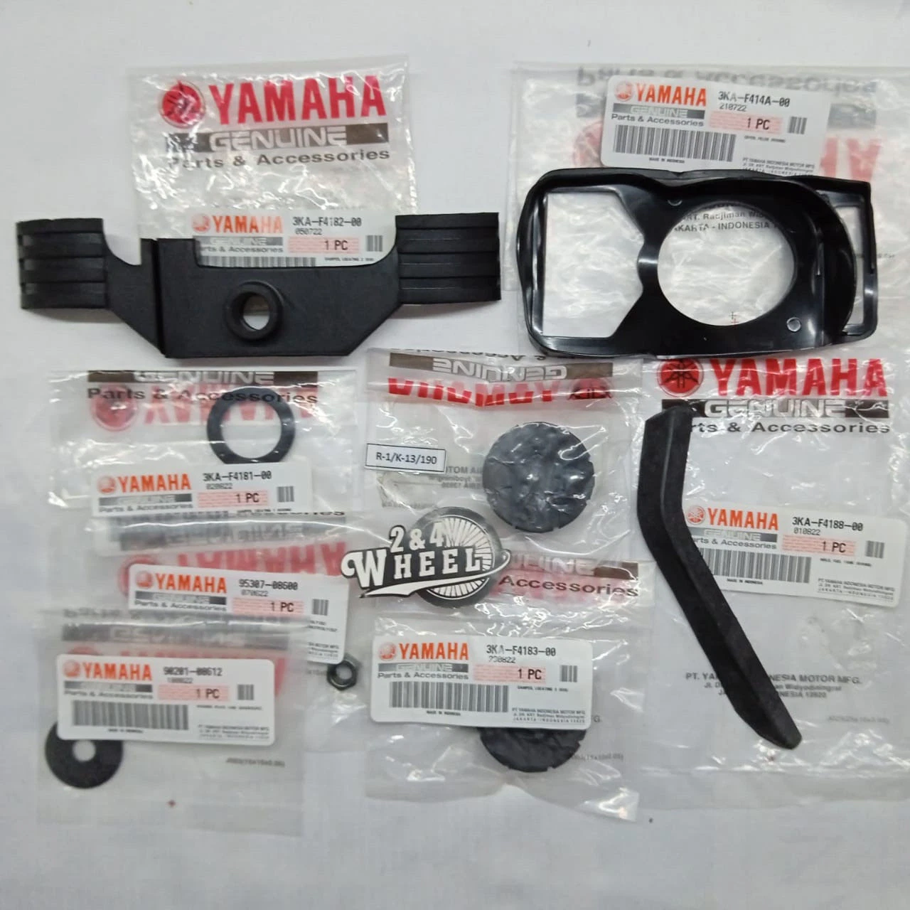 Genuine Yamaha RXK RX KING RX135 Fuel Tank Rubber Damper