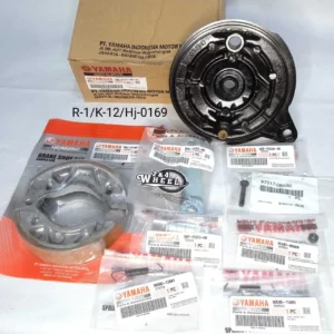 Genuine Yamaha RXS RXS115 RXK RX115 RX135 Rear Wheel Hub and Hub Panel Set