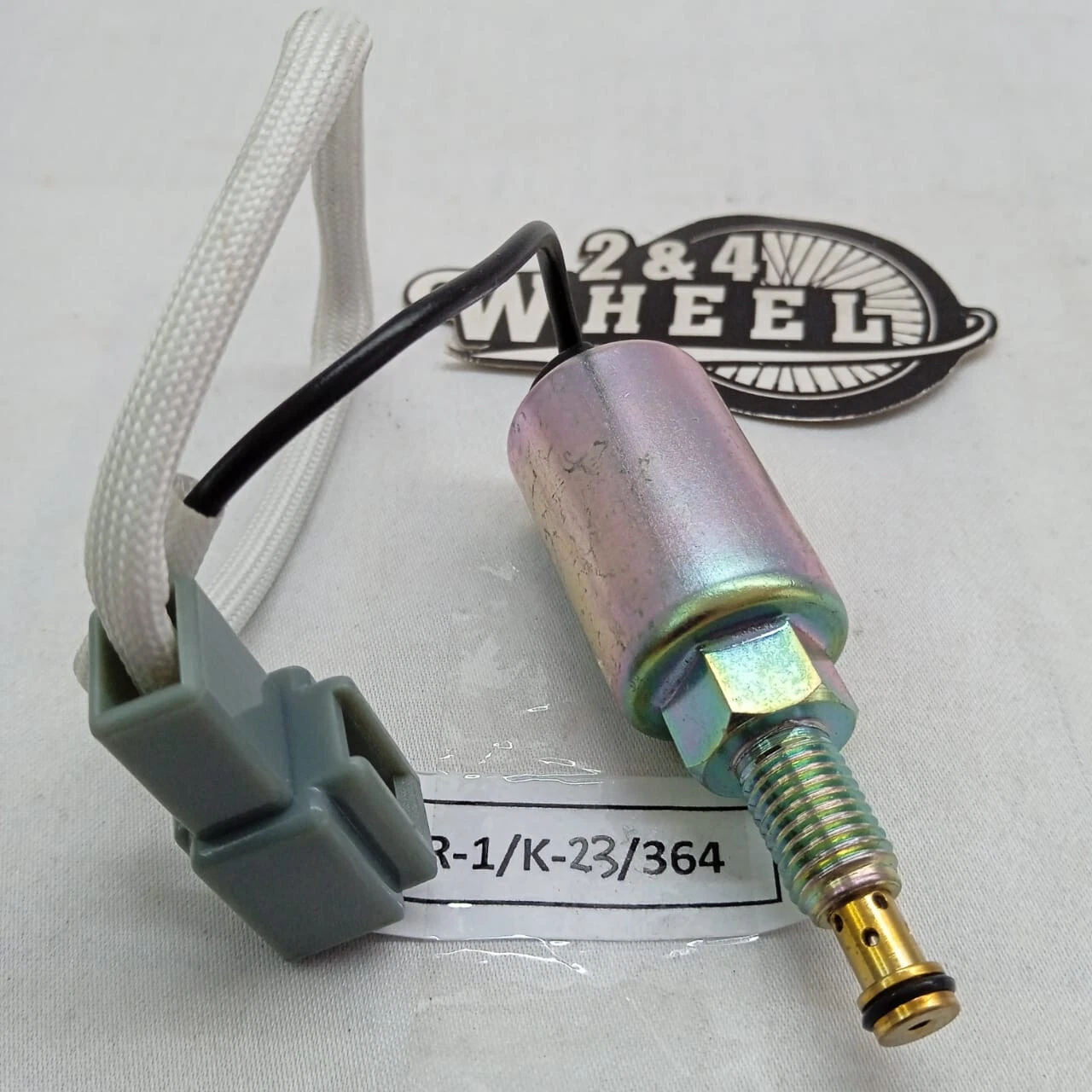 Toyota Land Cruiser FJ40 FJ43 FJ45 FJ55 FJ56 Solenoid Throttle Valve 21062-61020 - Image 2