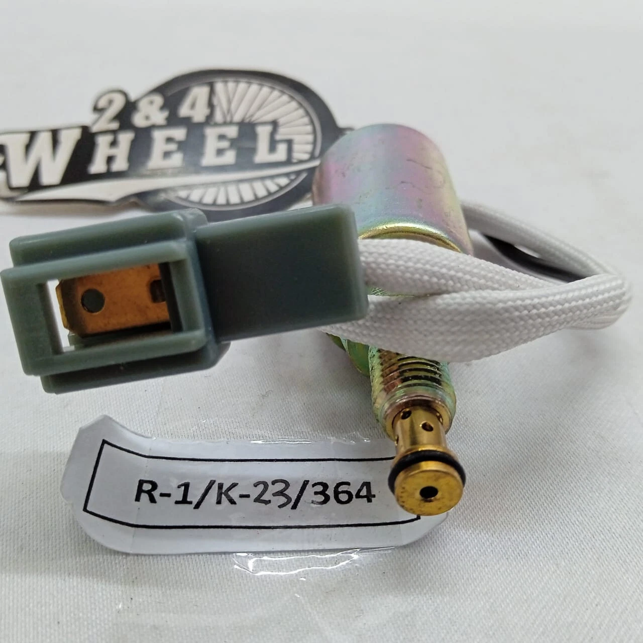 Toyota Land Cruiser FJ40 FJ43 FJ45 FJ55 FJ56 Solenoid Throttle Valve 21062-61020 - Image 4