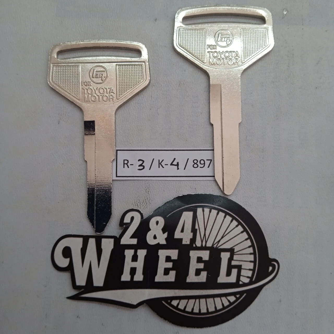 2x Toyota Land Cruiser BJ40 BJ42 FJ40 FJ43 FJ60 HJ45 HJ47 Key Blank Uncut NEW