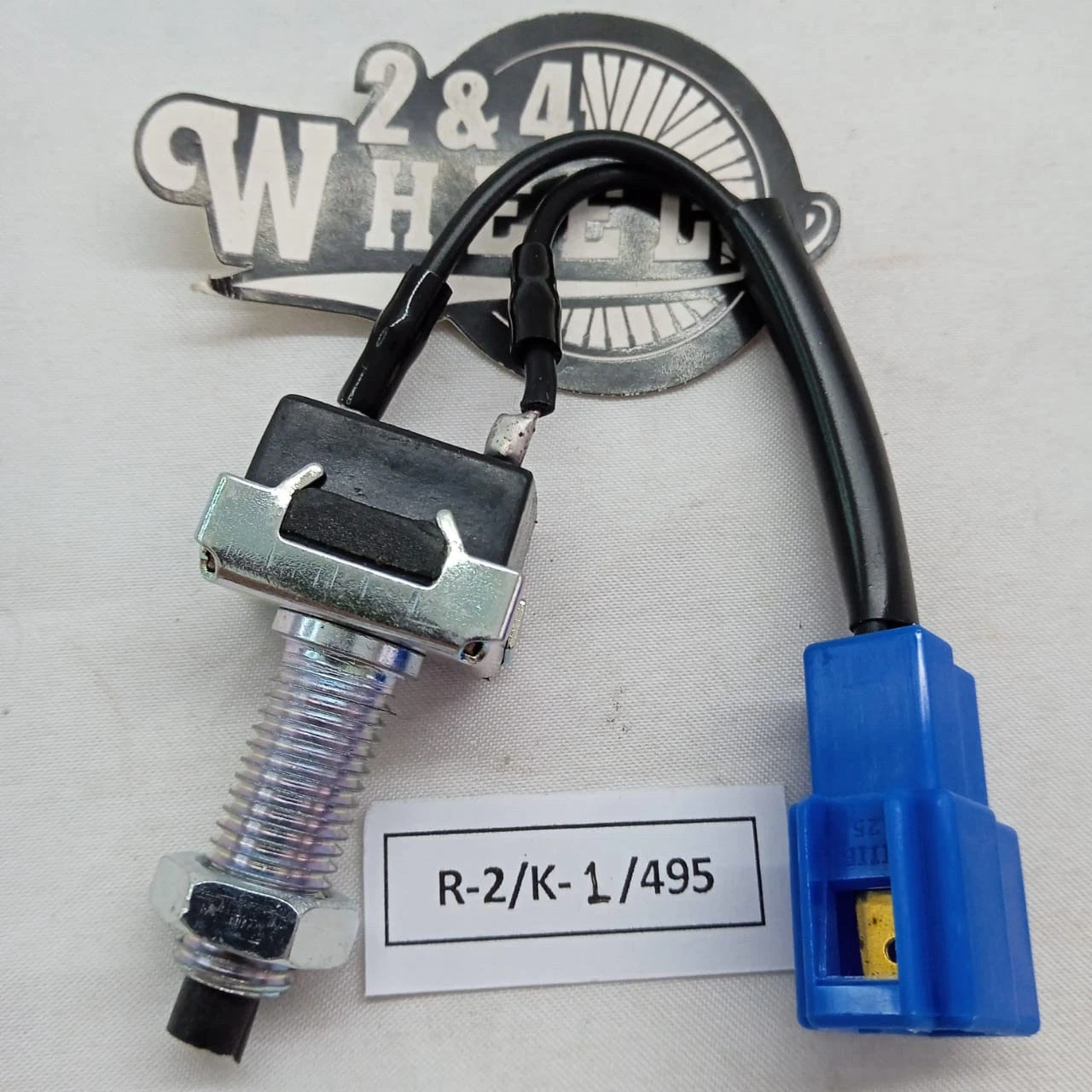 Brake Light Switch Toyota Land Cruiser FJ40 FJ43 FJ45 FJ60 BJ60 HJ60 84340-22072 - Image 2