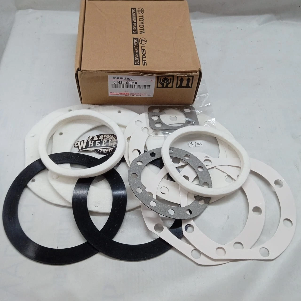 Toyota Land Cruiser FJ40 FJ45 FJ55 Front Axle Knuckle Gasket 04434-60010 NEW