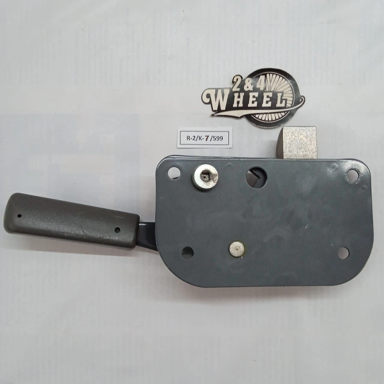Toyota Land Cruiser FJ40 Ambulance Rear Door Lock Handle NOS - Image 4