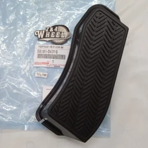 Toyota Foot Rest Front Floor 58191-0K010 RH Automatic NEW