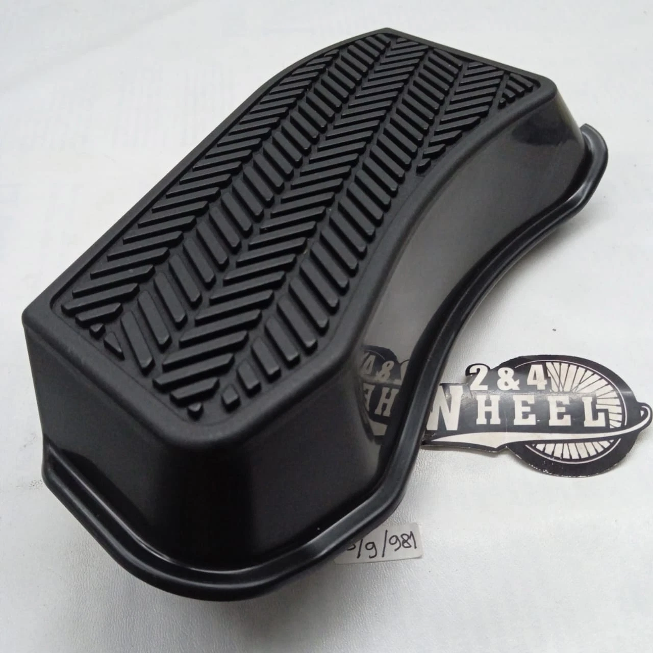 Toyota Foot Rest Front Floor 58191-0K010 RH Automatic NEW - Image 3