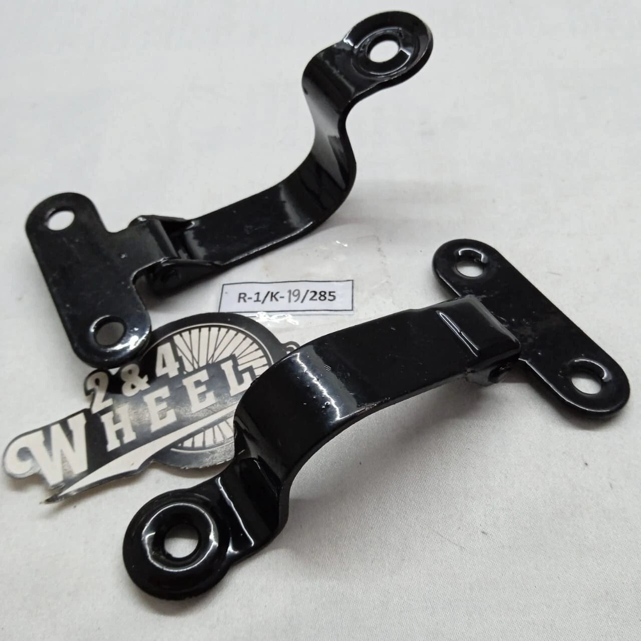 Toyota Land Cruiser FJ40 FJ45 BJ40 BJ42 HJ45 Quarter Window Glass Hinge 2 Pcs - Image 4