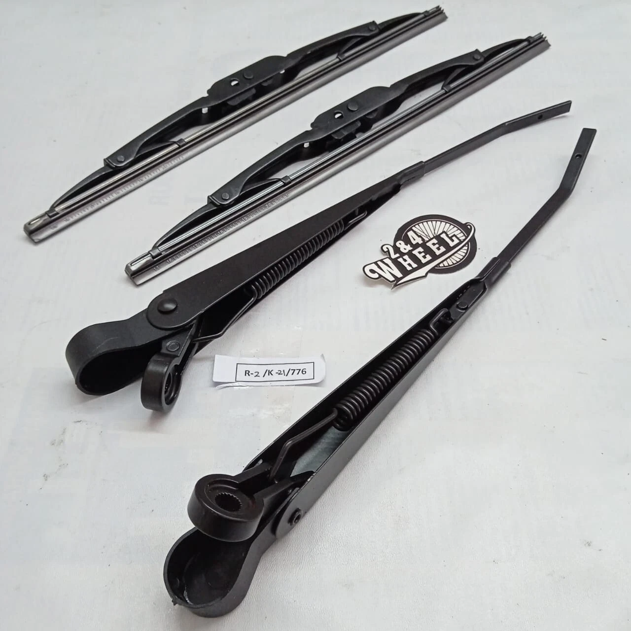 Toyota Land Cruiser FJ40 FJ45 BJ40 BJ42 Winshields Wiper Arm with Wiper Blades - Image 4