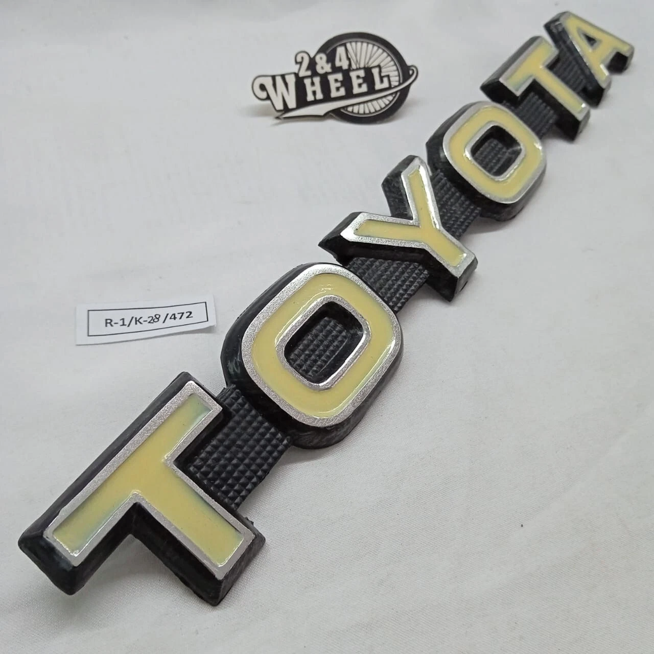 Toyota Land Cruiser FJ40 FJ45 BJ40 BJ42 HJ45 Front Grille Badge Emblem NEW - Image 2