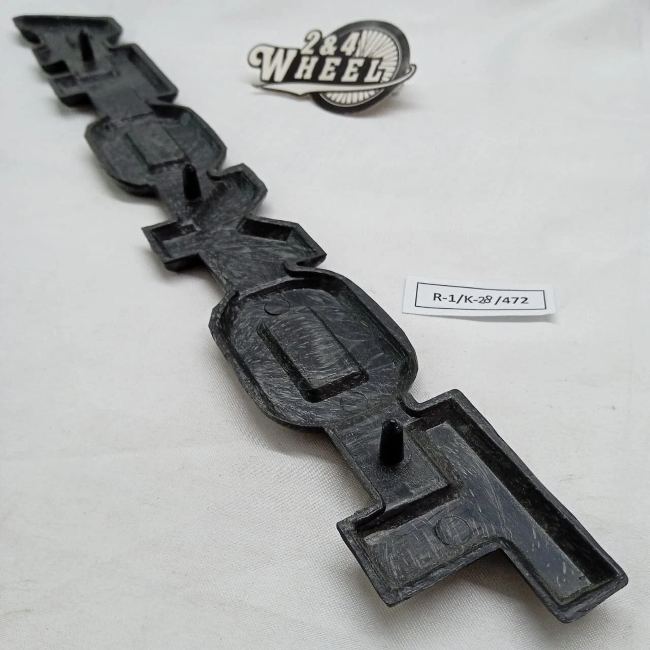 Toyota Land Cruiser FJ40 FJ45 BJ40 BJ42 HJ45 Front Grille Badge Emblem NEW - Image 6
