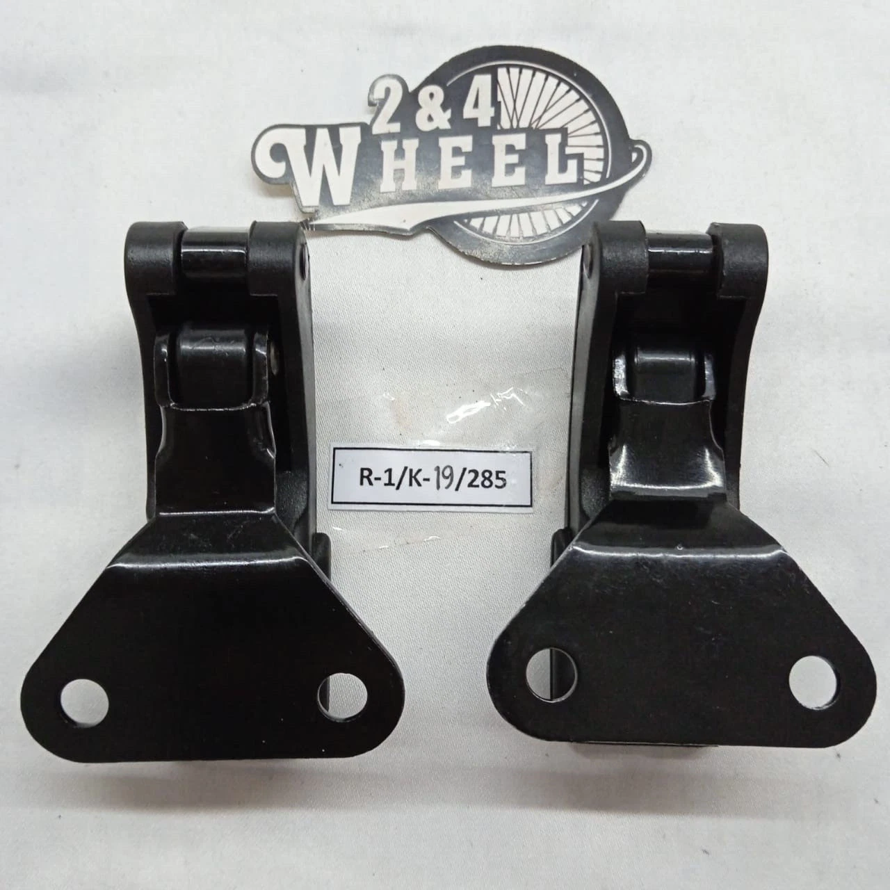 Toyota Land Cruiser FJ40 BJ40 Kick Out Hinge / Side Window Lock Quarter Window - Image 2