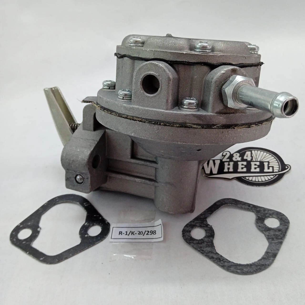 Toyota Land Cruiser FJ40 FJ43 FJ45 FJ55 Mechanical Fuel Pump with Gasket NEW OEM - Image 2