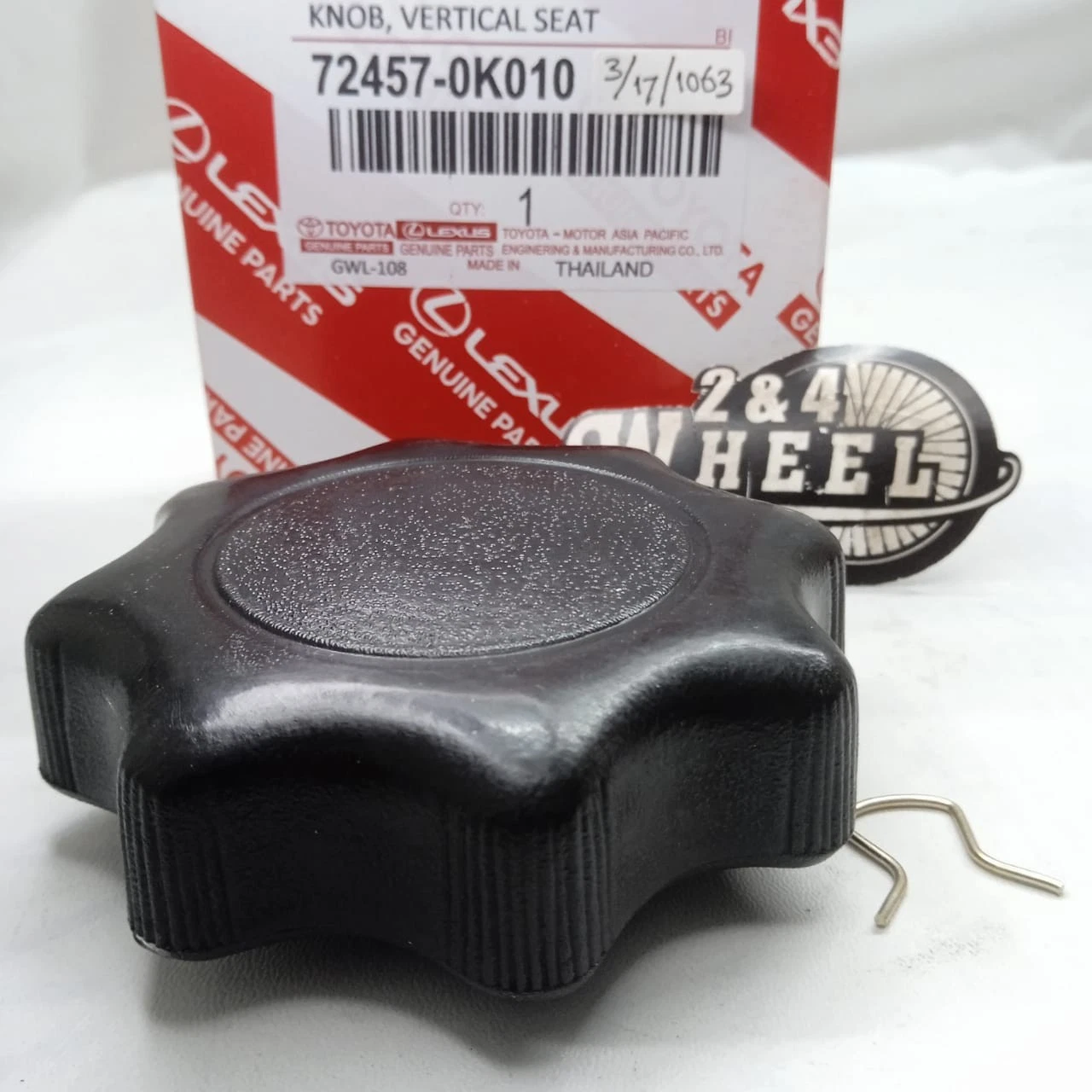 Toyota Innova 1st Gen Lexus Lever Knob Vertical Seat 72457-0K010 NEW