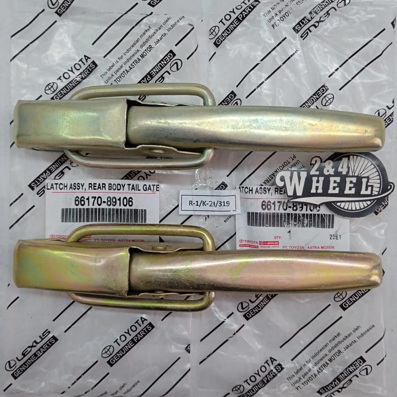 Toyota 66170-89106 Rear Body Tail Gate Latch Handle Assy 1Pair L/R NOS