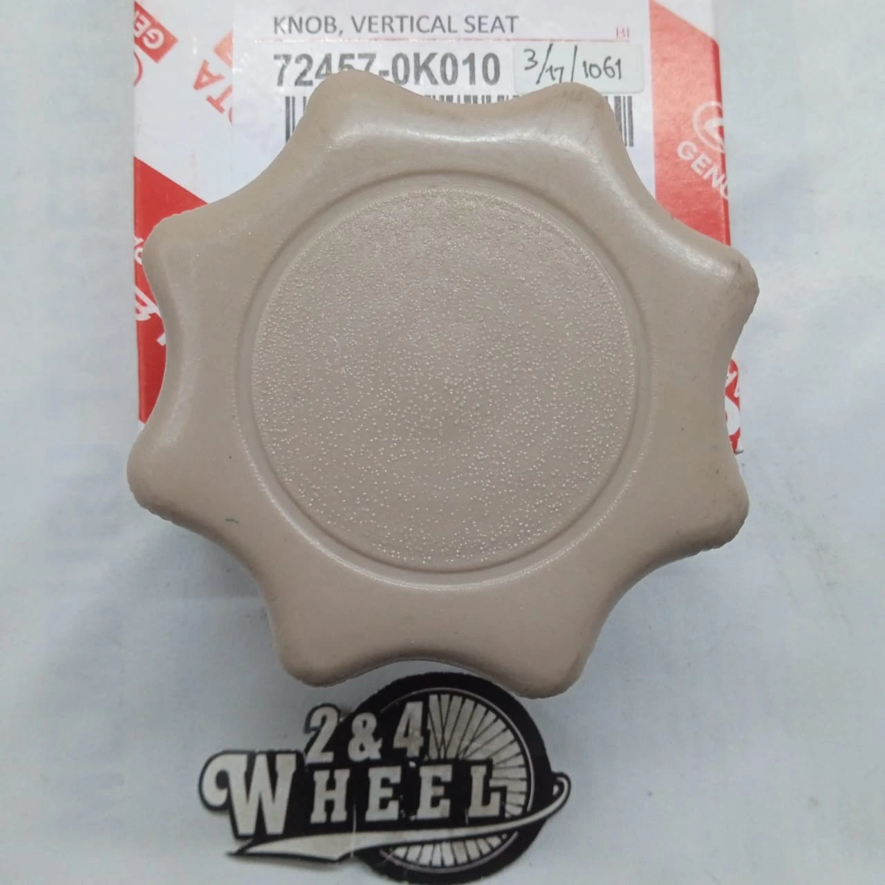 Toyota Innova 1st Gen Lexus Lever Knob Vertical Seat 72457-0K010 NEW - Image 2