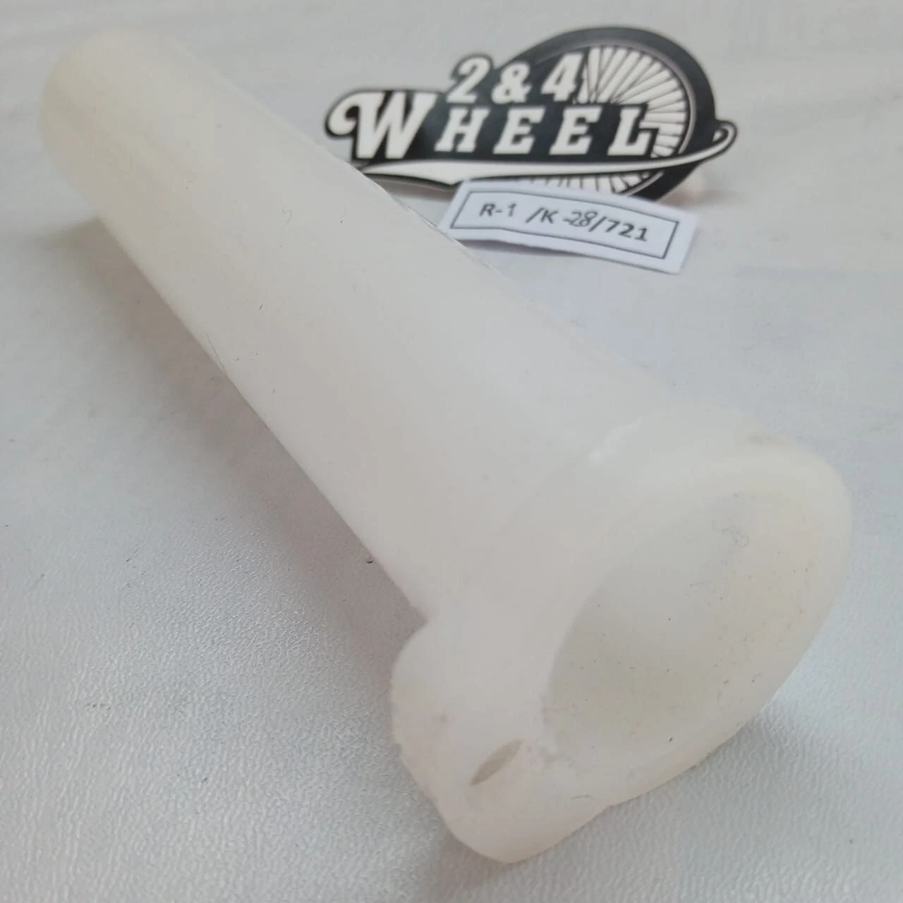 Yamaha RX100 RX115 RX125 RXS100 Throttle Pipe Tube NOS - Image 2