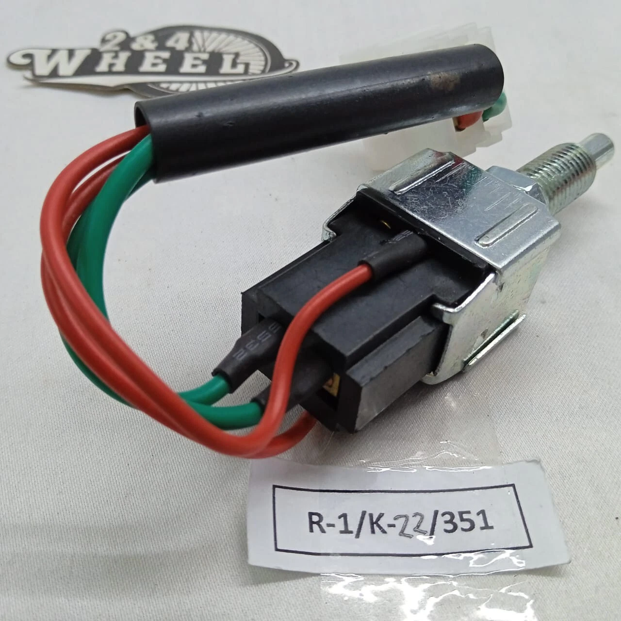 Brake Light Switch Assy Toyota Corolla KE30 KE50 Hilux RN25 Hiace LH11 RH25 NEW - Image 3