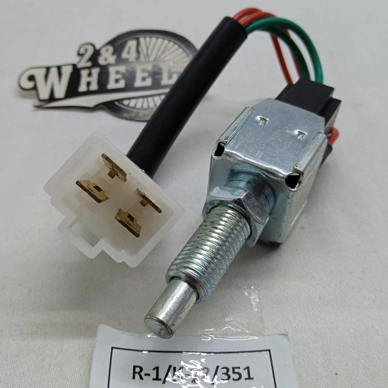 Brake Light Switch Assy Toyota Corolla KE30 KE50 Hilux RN25 Hiace LH11 RH25 NEW - Image 6