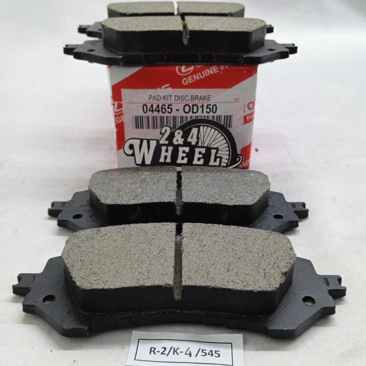Toyota Yaris ATIV Saloon Front Brake Pads 04465-0D150 NEW