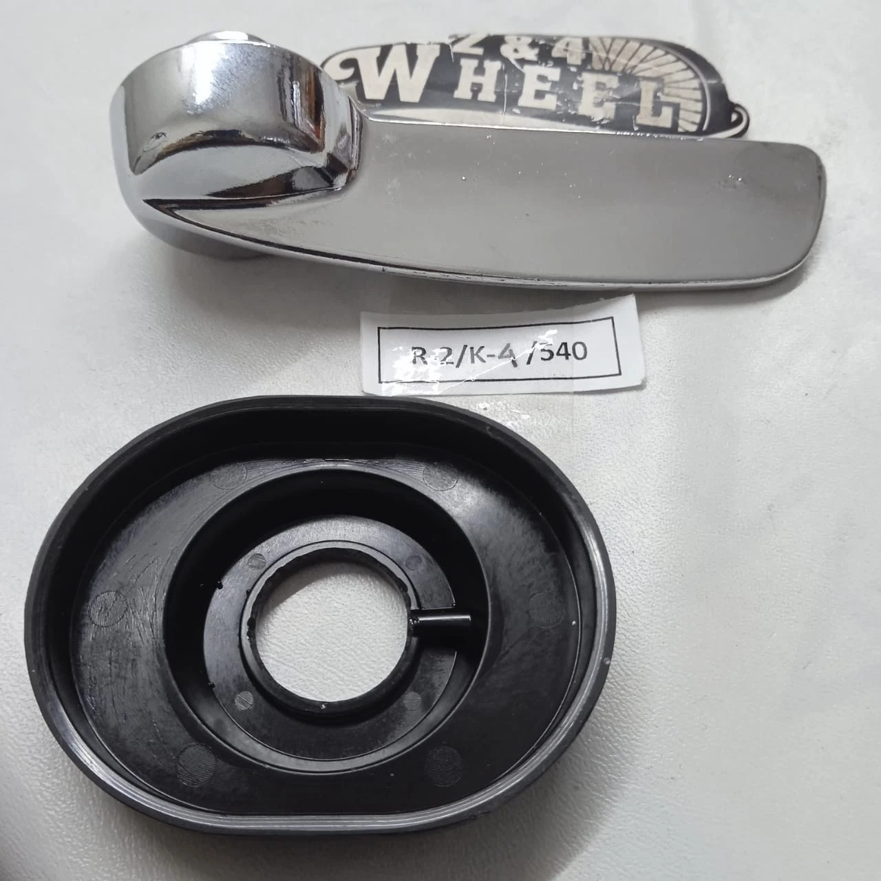 Toyota Land Cruiser Ambulance Escutcheon Back Door Handle and Inner Handle - Image 4