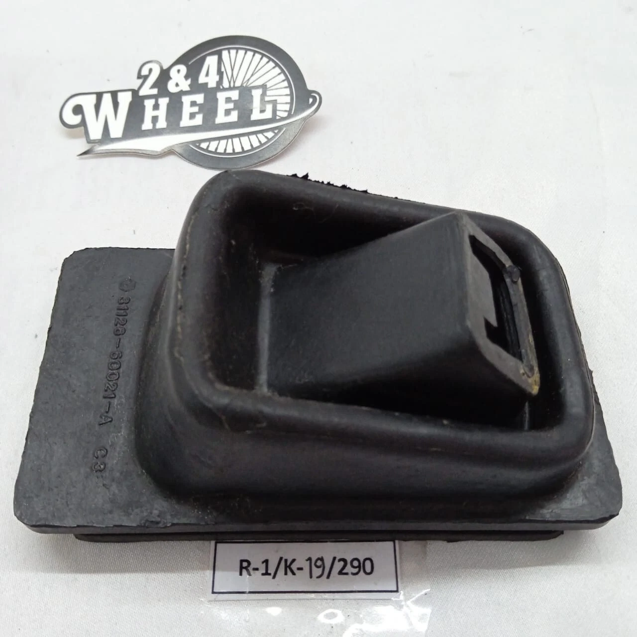 Toyota land Cruiser FJ40 FJ45 Boot Clutch Release Fork 31126-60021 NEW - Image 3