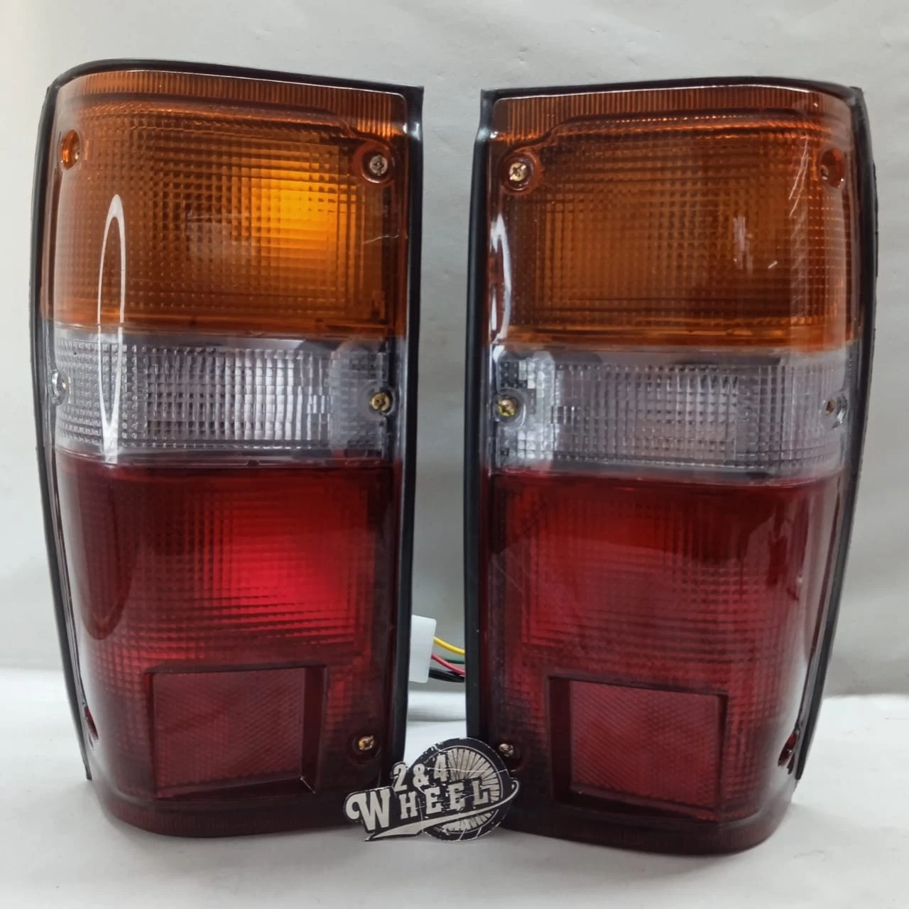 Toyota Hilux RN50 1983-1987 Fits RN60 RN70 Tail Light Rear Lamp Pair Lh/Rh - Image 2