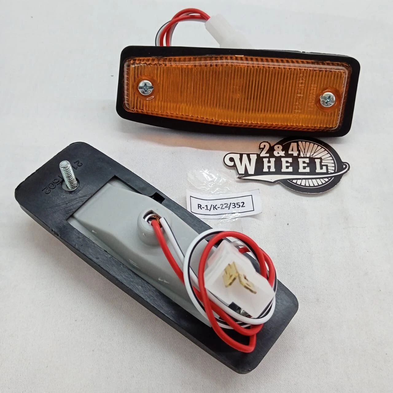 Corolla KE30 KE35 KE36 KE38 KE55 TE31 TE37 Side Marker Light Turn Signal Lamp - Image 3