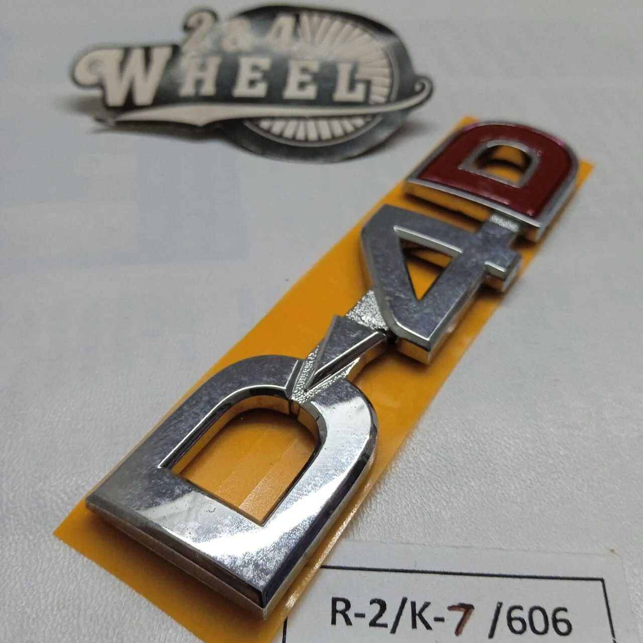 Toyota Hilux Vigo SR5 Fortuner D4D Logo Emblem Badge NEW - Image 2