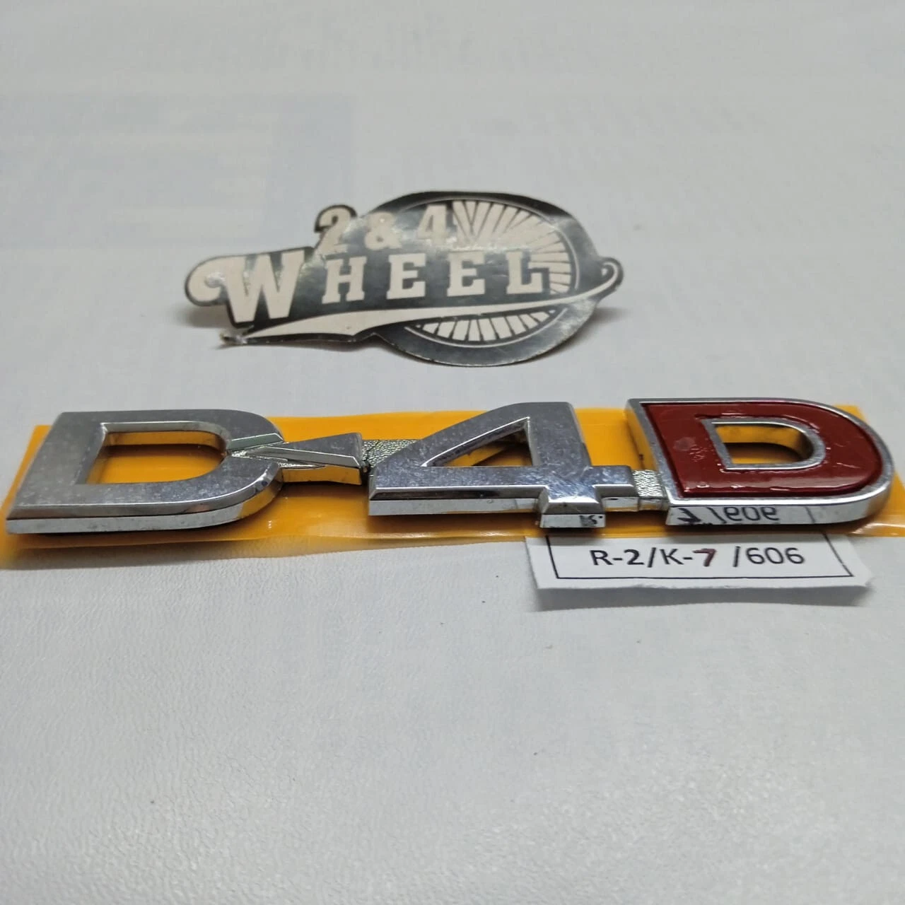 Toyota Hilux Vigo SR5 Fortuner D4D Logo Emblem Badge NEW - Image 4