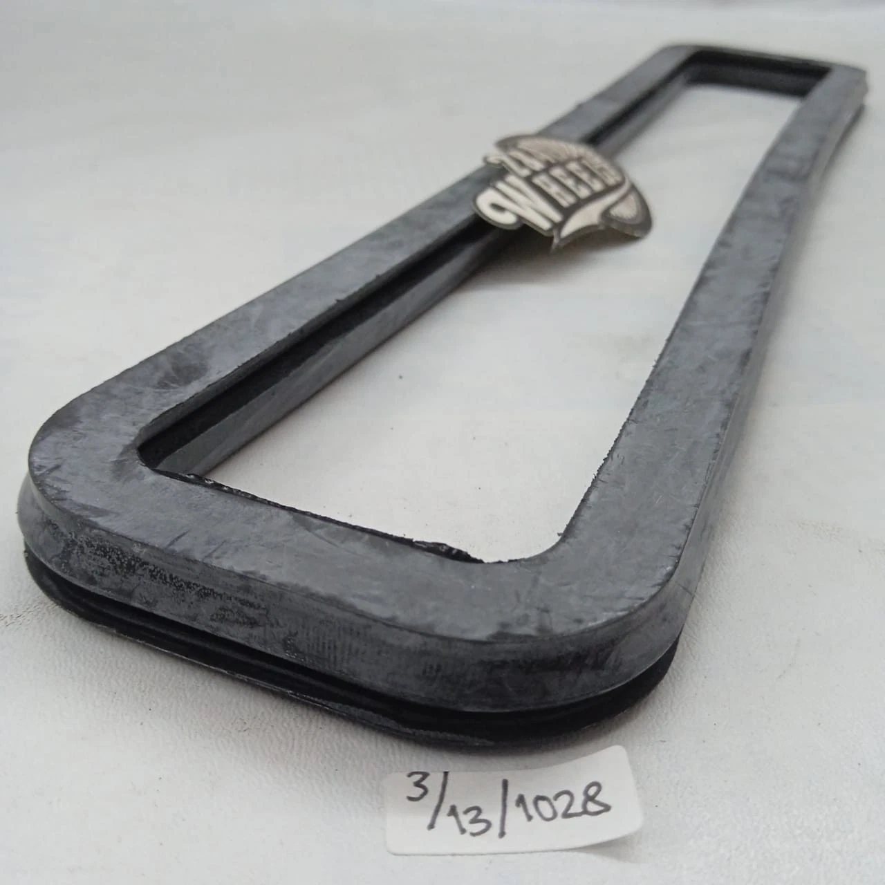 Toyota Land Cruiser FJ40 Cowl Vent Rubber Seal Damper Gasket 55768-60010 NEW - Image 2