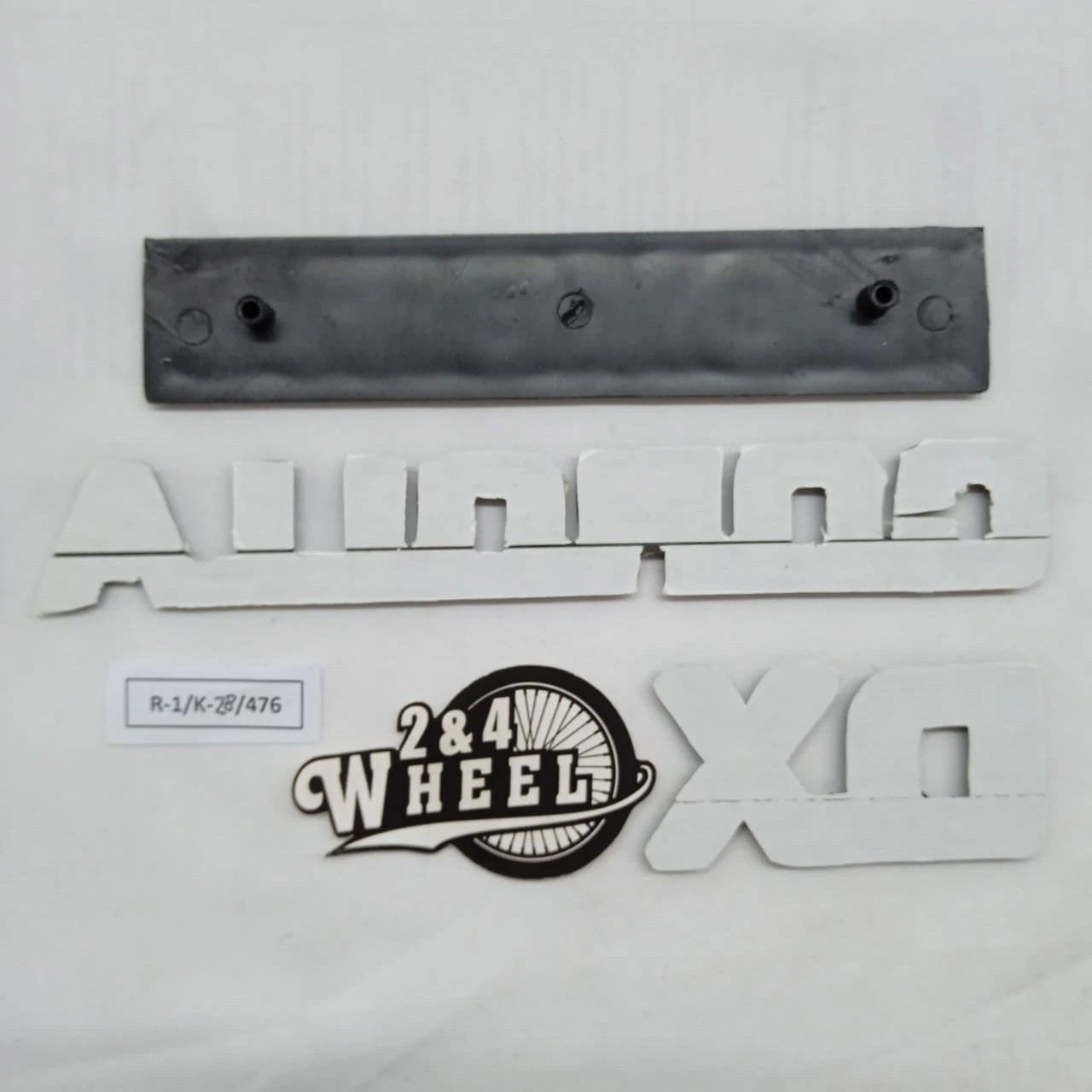 Toyota Corolla KE70 Trunk LID Emblem Badges Corolla DX Sedan Complete - Image 3