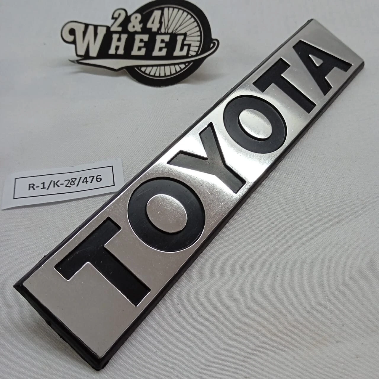 Toyota Corolla KE70 Trunk LID Emblem Badges Corolla DX Sedan Complete - Image 5