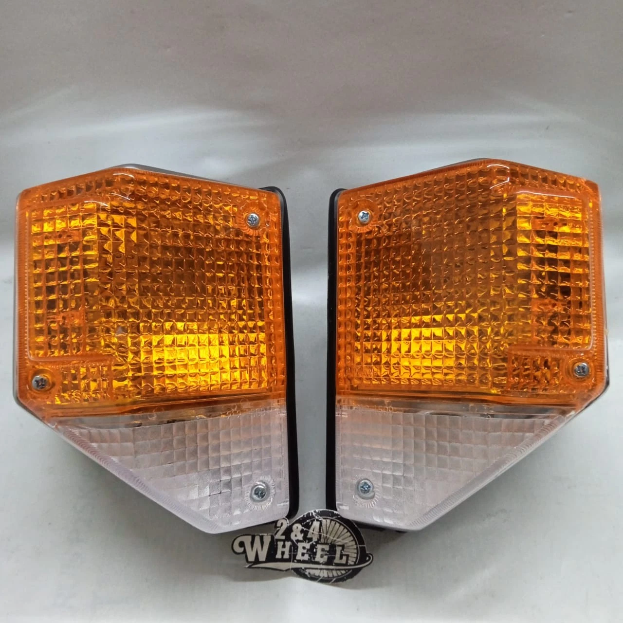 Toyota Land Cruiser BJ70 70 Front Turn Signal Light Lamp Pair Lh/Rh Chrome NEW