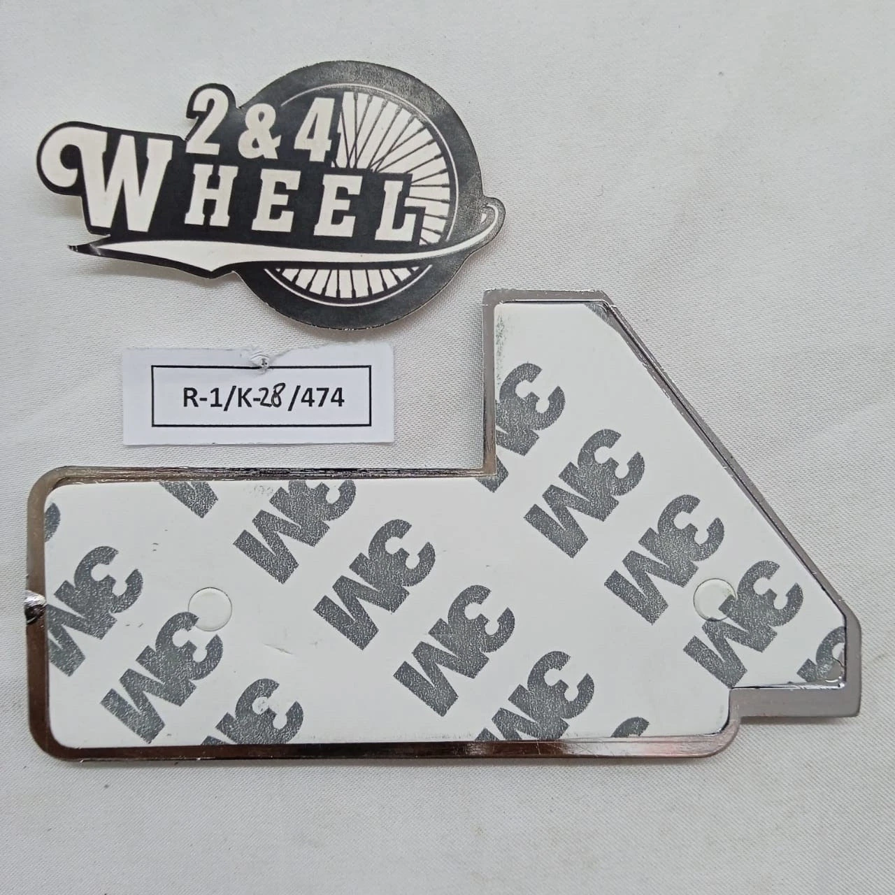 Toyota Land Cruiser FJ60 FJ62 BJ60 81-90 Rear Emblem Badge 4WD NEW - Image 4