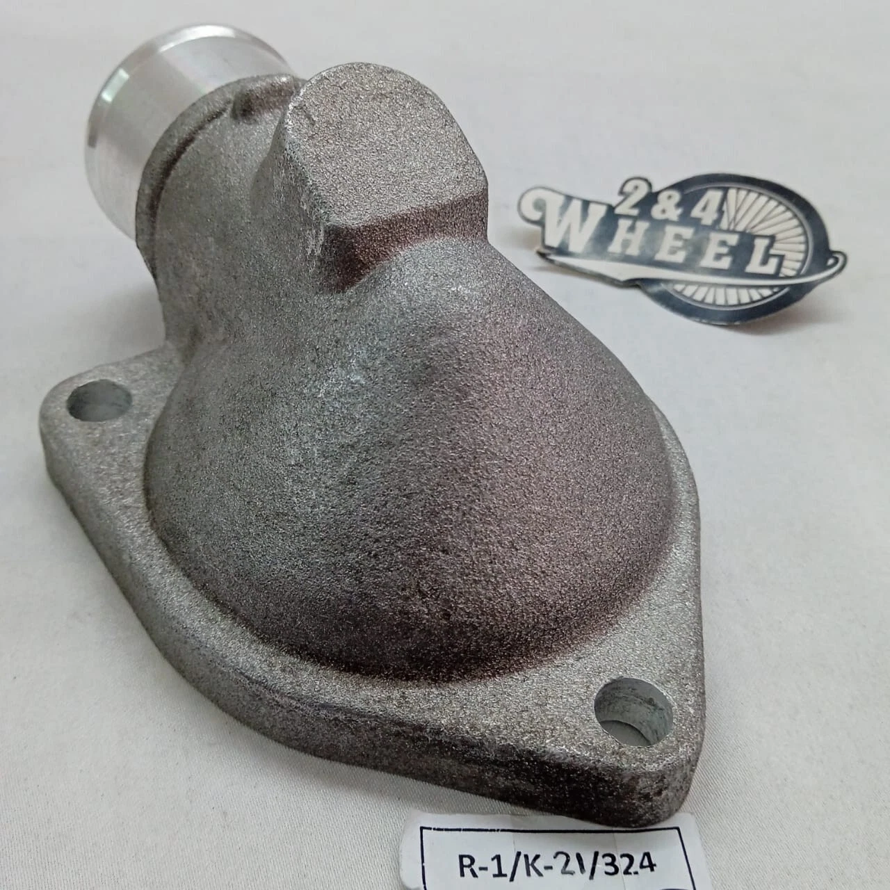 Daihatsu TAFT Rocky Fourtrak Delta V83 Water Outlet Housing Thermostat Cap - Image 3