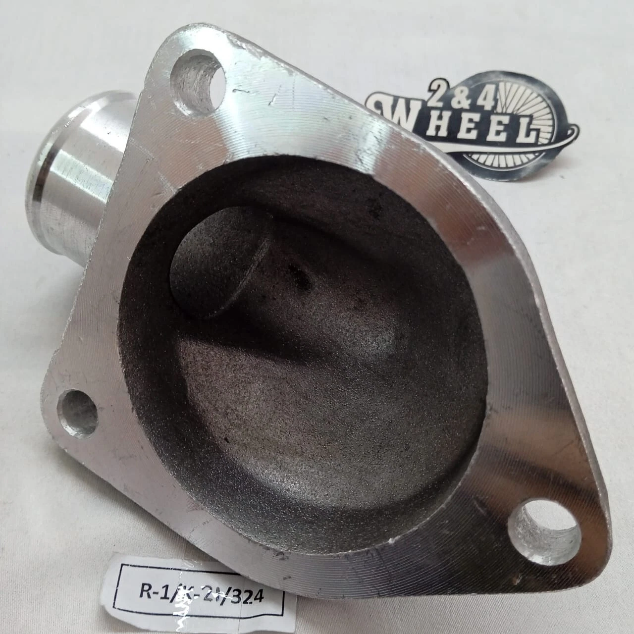 Daihatsu TAFT Rocky Fourtrak Delta V83 Water Outlet Housing Thermostat Cap - Image 5