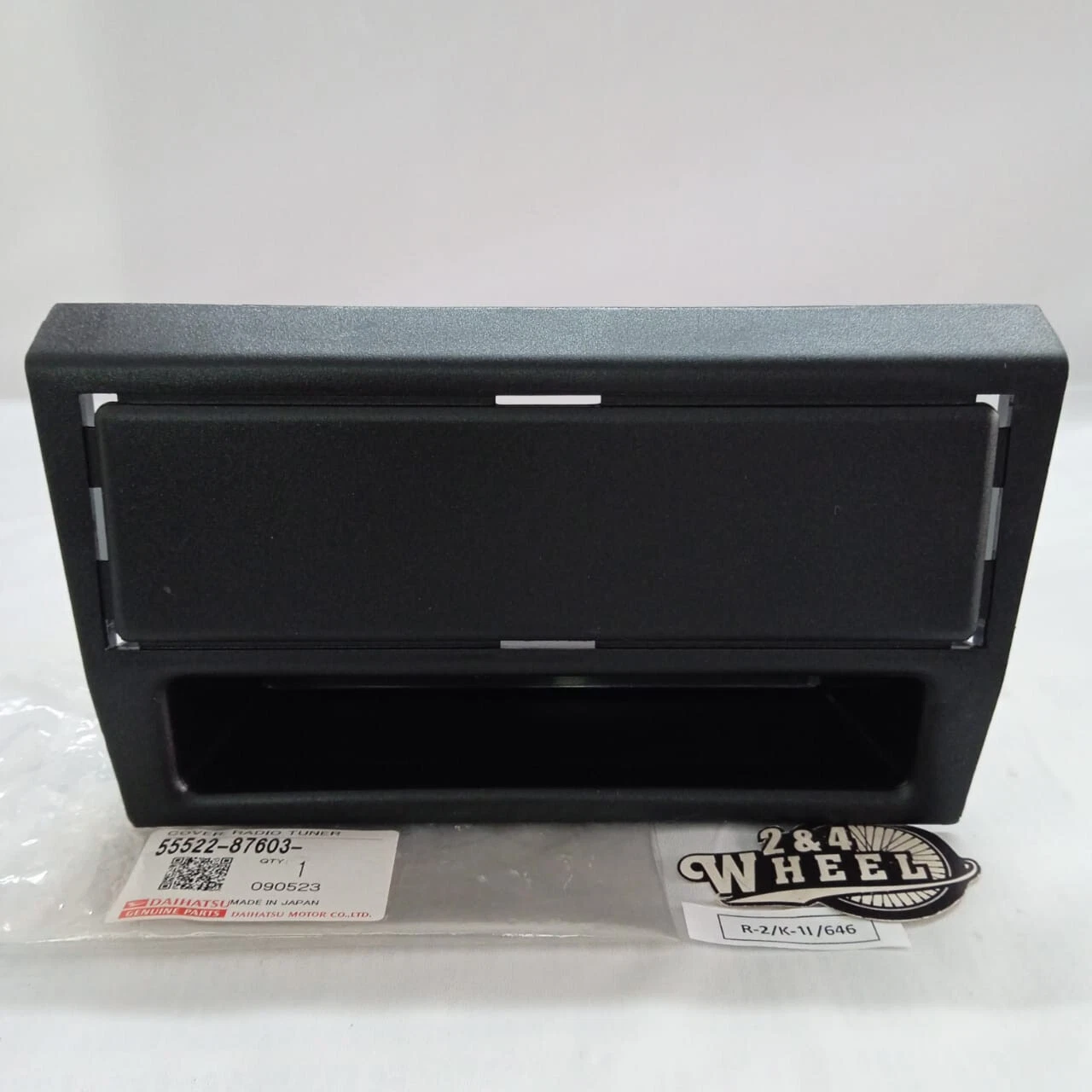 Tape Tuner Cover Instrument Center Dash Daihatsu Feroza Fourtrak Rocky Sportrak - Image 2