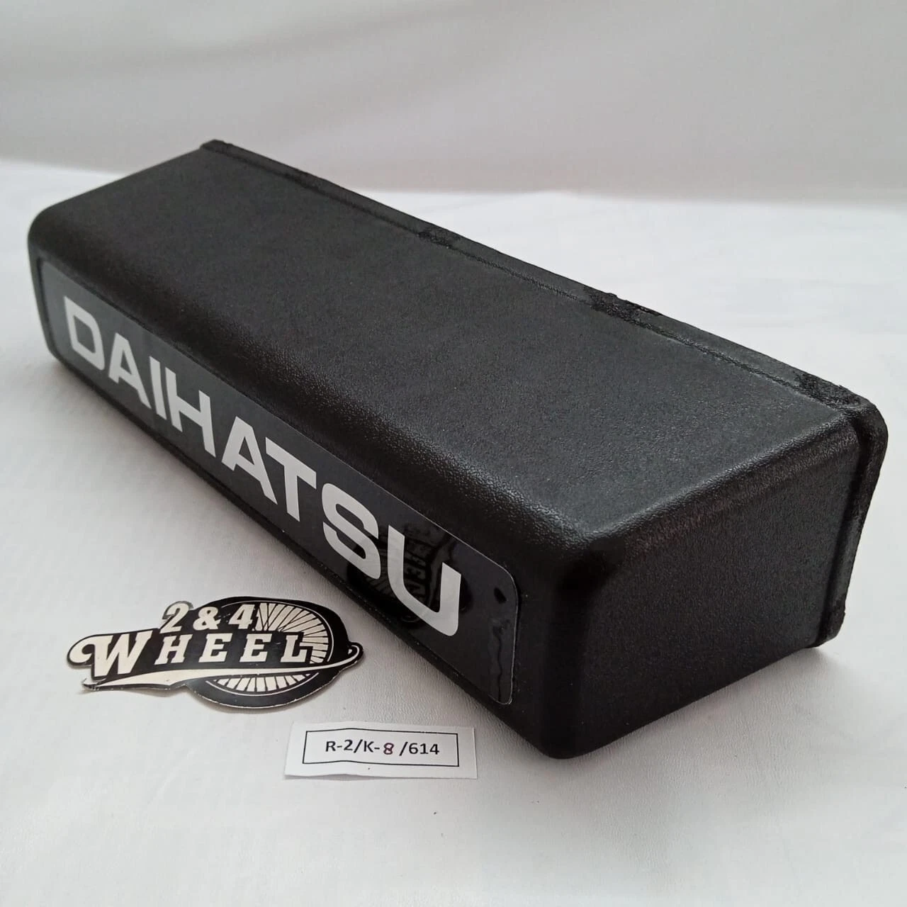 Daihatsu Feroza Rocky Fourtrak TAFT F70 F78 License Plate Light Tailgate Lamp - Image 2