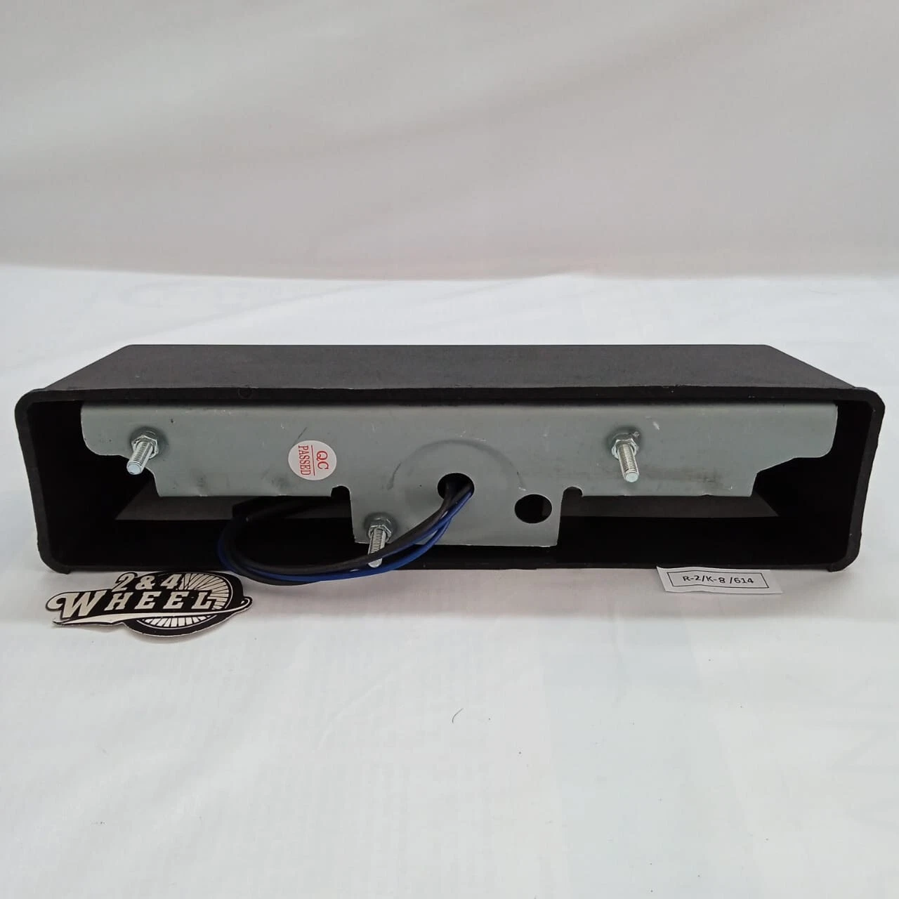 Daihatsu Feroza Rocky Fourtrak TAFT F70 F78 License Plate Light Tailgate Lamp - Image 6