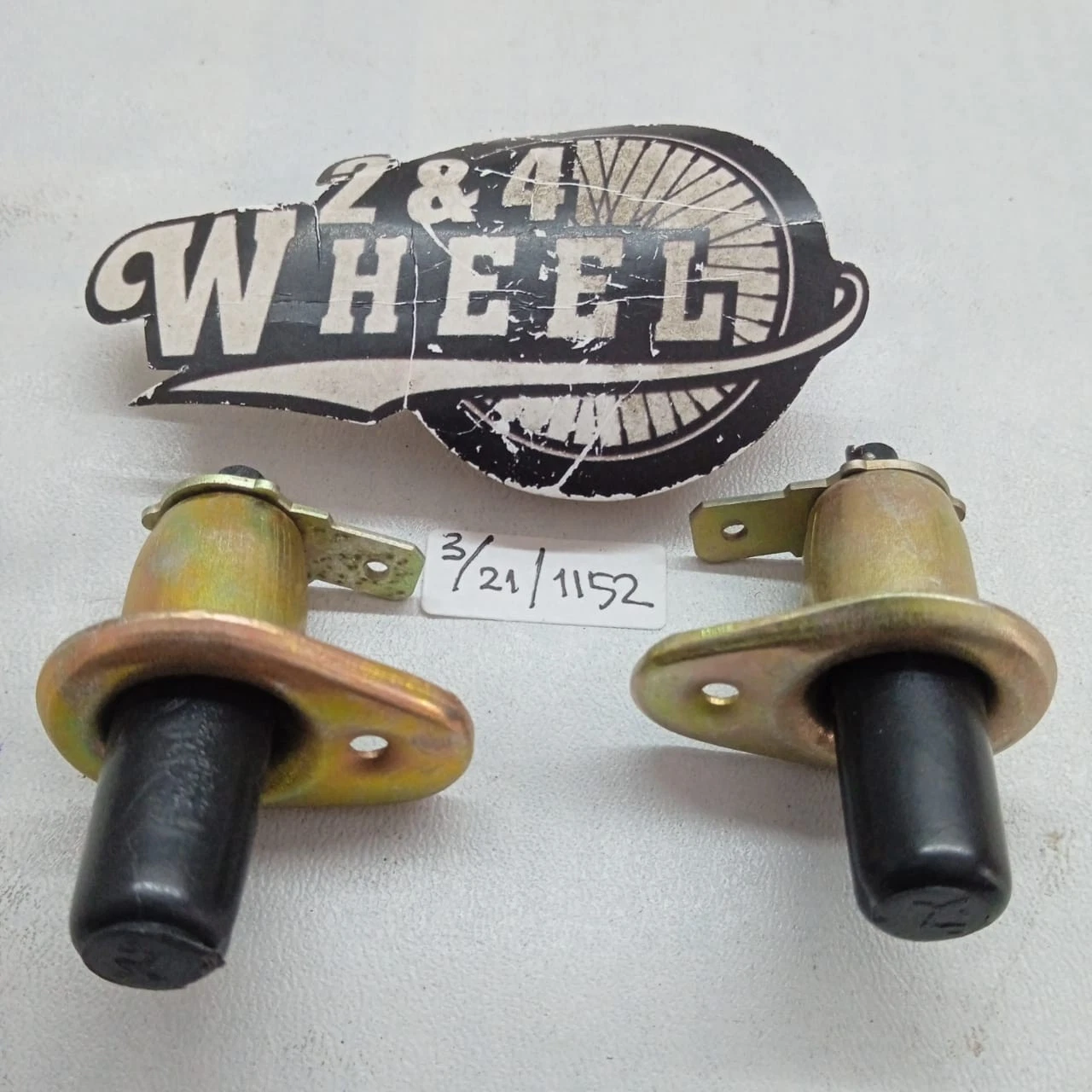 2Pc Courtesy Lamp Switch Assy Fits Daihatsu TAFT Feroza Rocky Sportrak Fourtrak - Image 3