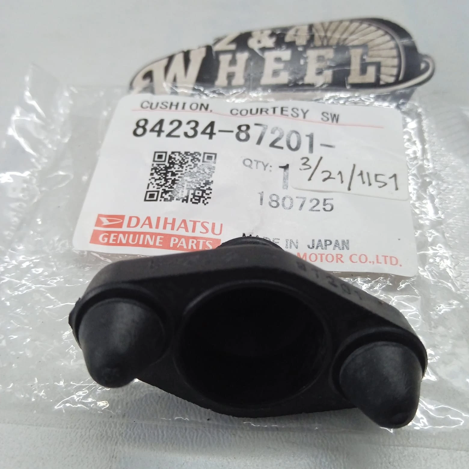 Cushion Courtesy Rubber Daihatsu TAFT Feroza Rocky Fourtrak 84234-87201 GENUINE - Image 4