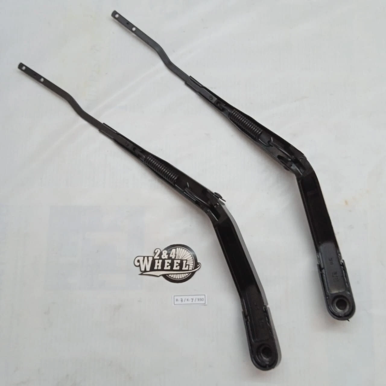 Daihatsu TAFT FEROZA ROCKY FOURTRAK SPORTRAK Front Wiper Arm Blade SET RHD - Image 3