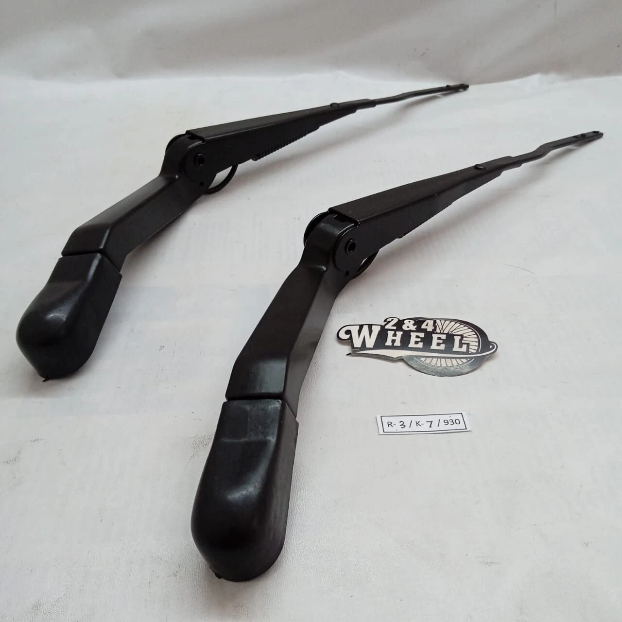 Daihatsu TAFT FEROZA ROCKY FOURTRAK SPORTRAK Front Wiper Arm Blade SET RHD - Image 4