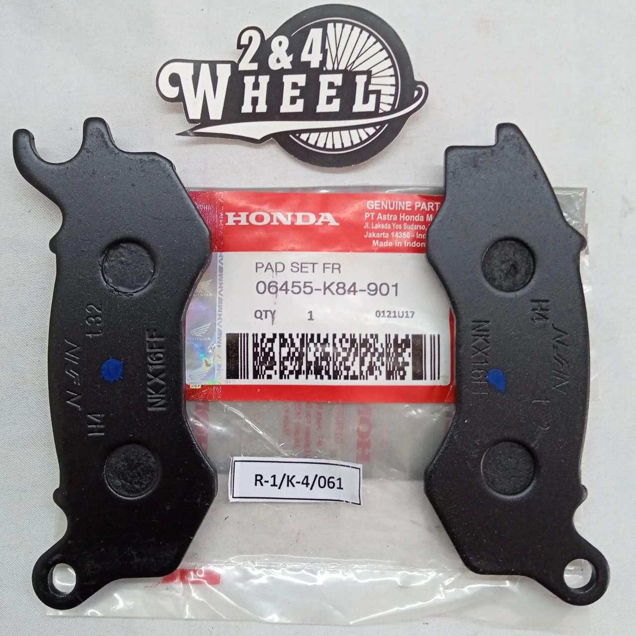 FRONT BRAKE PADS HONDA PCX125 06455-K84-901 NEW - Image 2