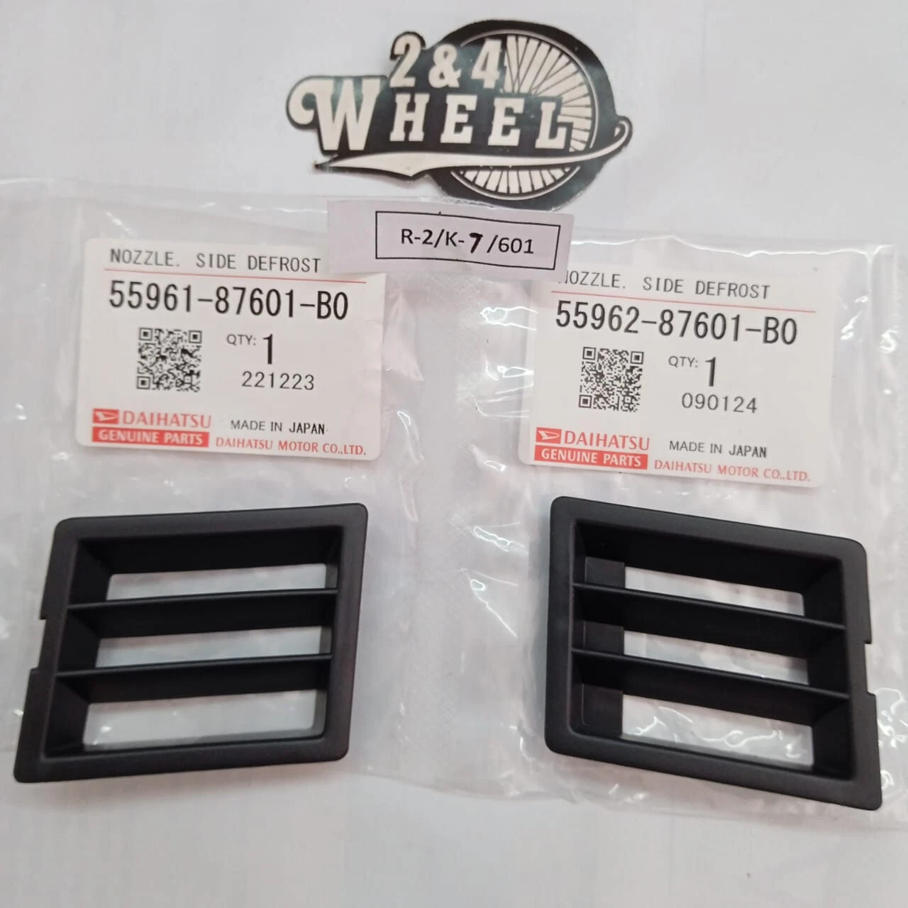 Daihatsu TAFT ROCKY FEROZA BLIZZARD LD20 Nozzle Side Defroster 1Pair NEW GENUINE