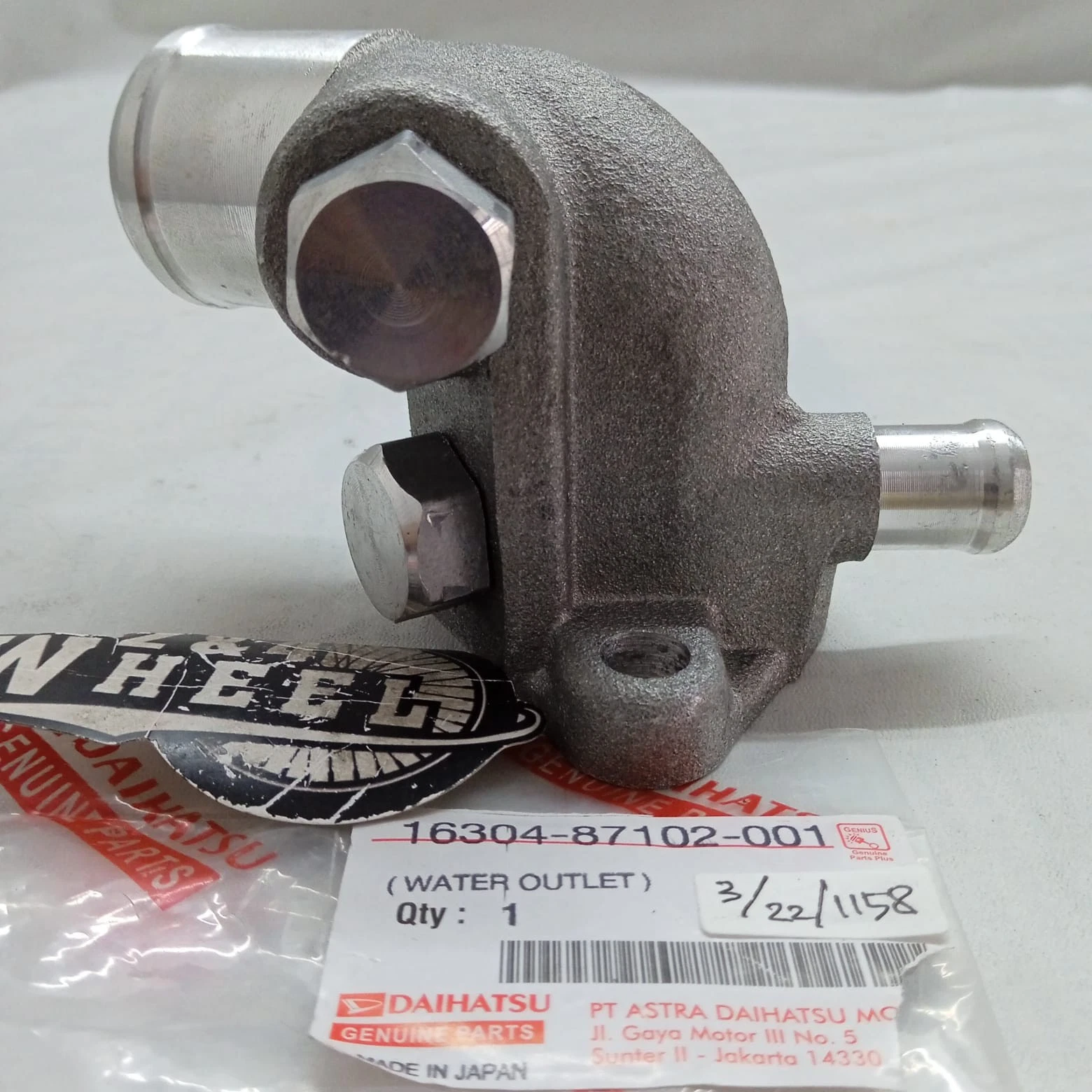 Water Outlet Thermostat Housing Daihatsu Feroza Sportrak Fourtrak F300 F61 NEW - Image 2